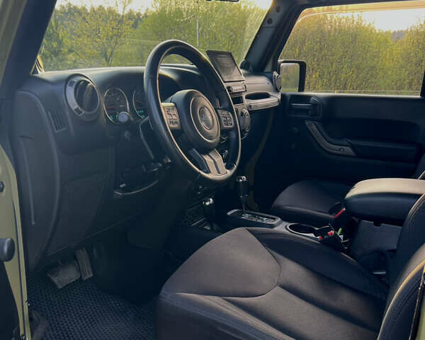 Зелений Джип Wrangler, об'ємом двигуна 3.6 л та пробігом 90 тис. км за 20000 $, фото 14 на Automoto.ua