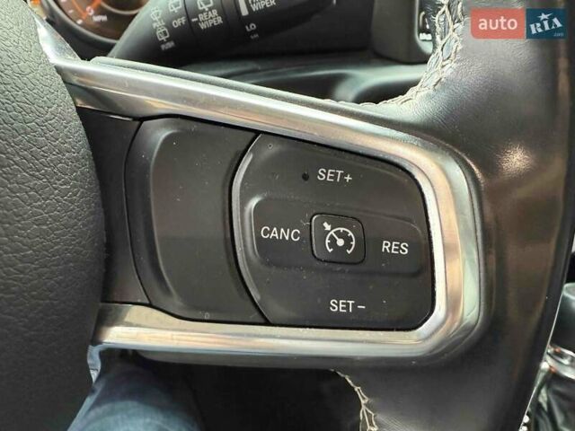 Зелений Джип Wrangler, об'ємом двигуна 3.6 л та пробігом 57 тис. км за 48900 $, фото 16 на Automoto.ua