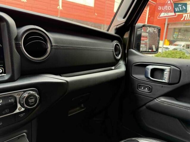 Зелений Джип Wrangler, об'ємом двигуна 3.6 л та пробігом 57 тис. км за 48900 $, фото 26 на Automoto.ua