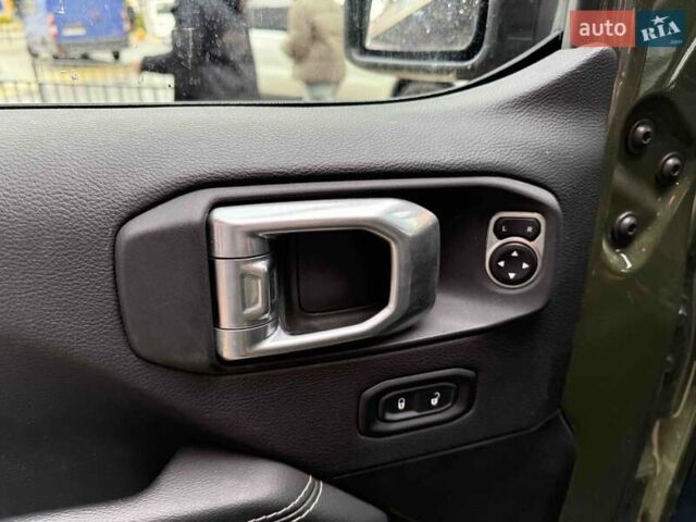 Зелений Джип Wrangler, об'ємом двигуна 3.6 л та пробігом 57 тис. км за 48900 $, фото 12 на Automoto.ua