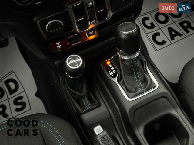 Зеленый Джип Вранглер, объемом двигателя 2 л и пробегом 31 тыс. км за 45000 $, фото 39 на Automoto.ua