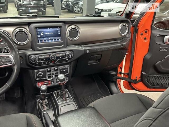 Помаранчевий Джип Wrangler, об'ємом двигуна 3.6 л та пробігом 90 тис. км за 42500 $, фото 5 на Automoto.ua