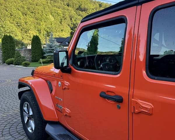 Джип Wrangler 2018 у Івано-Франківську на Automoto.ua Помаранчевий Джип Wrangler, об'ємом двигуна 3.6 л та пробігом 124 тис. км за 26500 $, фото 2 на Automoto.ua