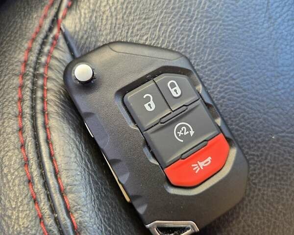 Помаранчевий Джип Wrangler, об'ємом двигуна 2 л та пробігом 69 тис. км за 40000 $, фото 36 на Automoto.ua