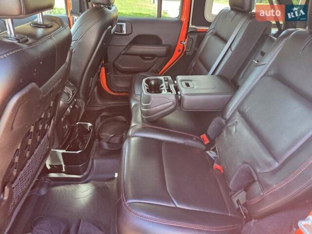 Помаранчевий Джип Wrangler, об'ємом двигуна 2 л та пробігом 69 тис. км за 40000 $, фото 26 на Automoto.ua