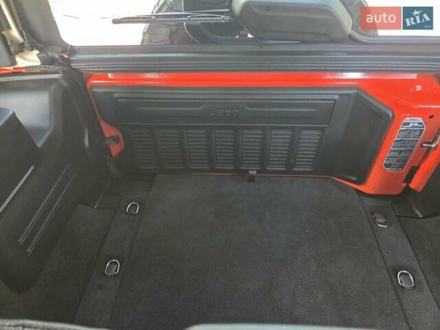 Помаранчевий Джип Wrangler, об'ємом двигуна 2 л та пробігом 69 тис. км за 40000 $, фото 25 на Automoto.ua