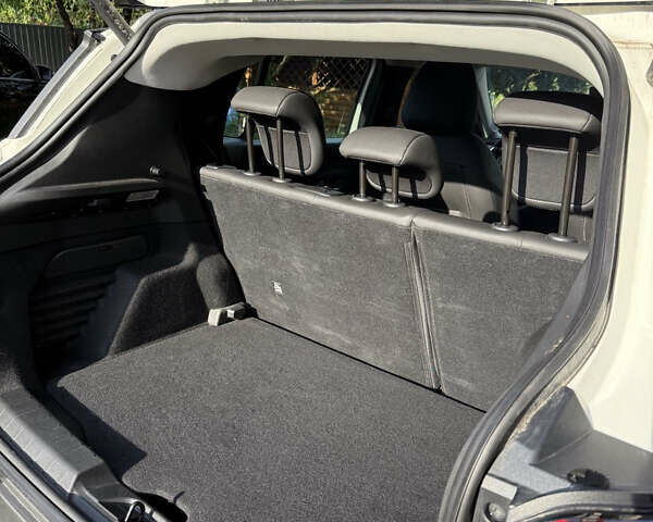 Джип Avenger 2024 в Житомире на Automoto.ua Белый Джип Avenger, объемом двигателя 0 л и пробегом 15 тыс. км за 22999 $, фото 9 на Automoto.ua