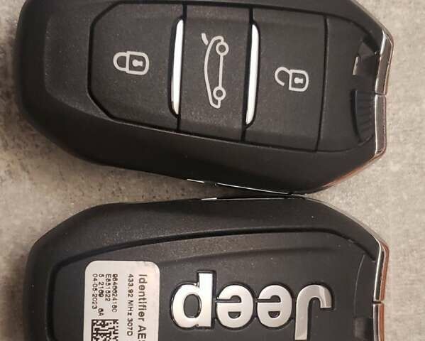 Черный Джип Avenger, объемом двигателя 0 л и пробегом 17 тыс. км за 21000 $, фото 5 на Automoto.ua