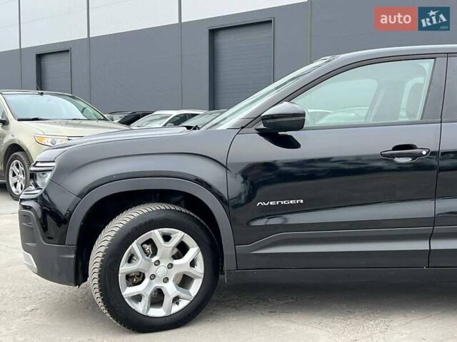 Черный Джип Avenger, объемом двигателя 0 л и пробегом 18 тыс. км за 20950 $, фото 2 на Automoto.ua