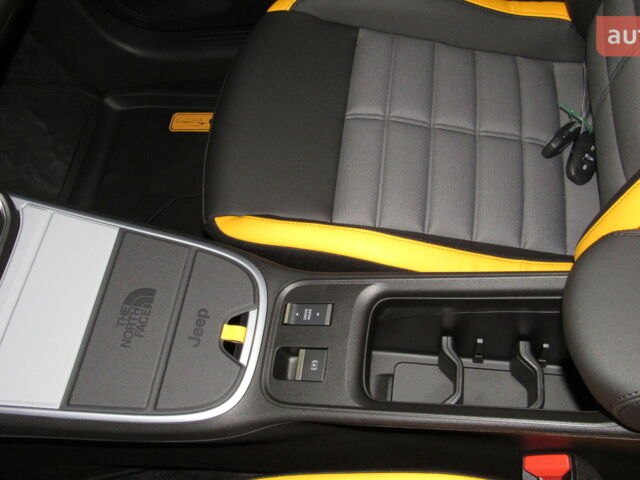 купить новое авто Джип Avenger 2025 года от официального дилера Автоцентр AUTO.RIA Джип фото