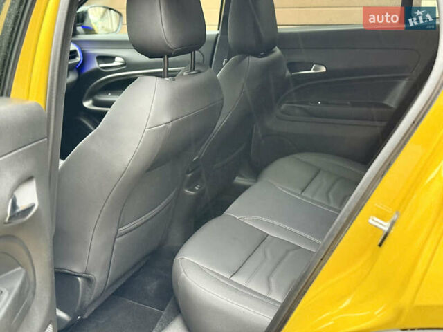 Желтый Джип Avenger, объемом двигателя 1.2 л и пробегом 9 тыс. км за 25400 $, фото 30 на Automoto.ua