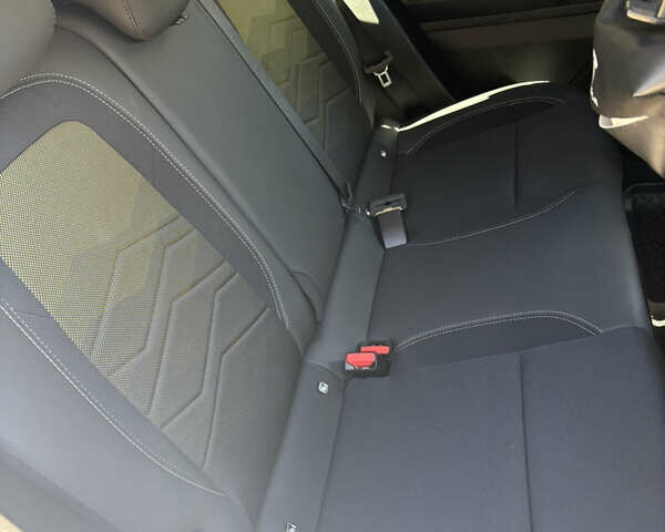 Сірий Джип Avenger, об'ємом двигуна 0 л та пробігом 25 тис. км за 25500 $, фото 36 на Automoto.ua