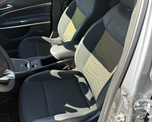 Сірий Джип Avenger, об'ємом двигуна 0 л та пробігом 25 тис. км за 25500 $, фото 31 на Automoto.ua