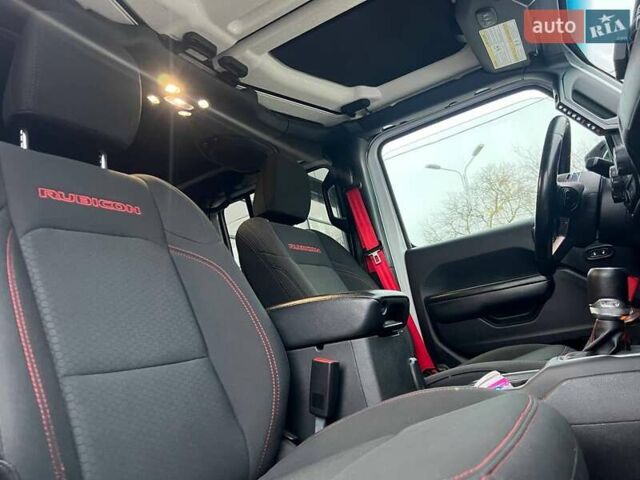 Белый Джип Gladiator, объемом двигателя 3.6 л и пробегом 63 тыс. км за 58000 $, фото 8 на Automoto.ua