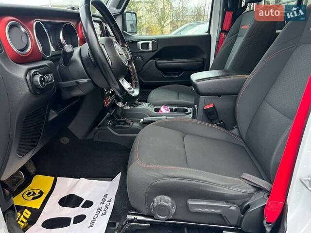 Белый Джип Gladiator, объемом двигателя 3.6 л и пробегом 63 тыс. км за 58000 $, фото 9 на Automoto.ua