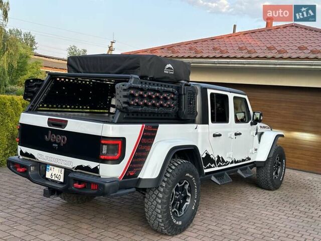 Білий Джип Gladiator, об'ємом двигуна 3.6 л та пробігом 61 тис. км за 65950 $, фото 16 на Automoto.ua
