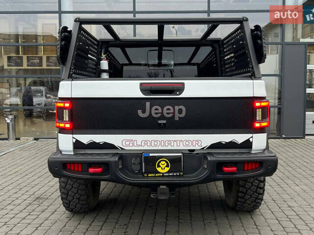 Белый Джип Gladiator, объемом двигателя 3.6 л и пробегом 63 тыс. км за 58000 $, фото 4 на Automoto.ua