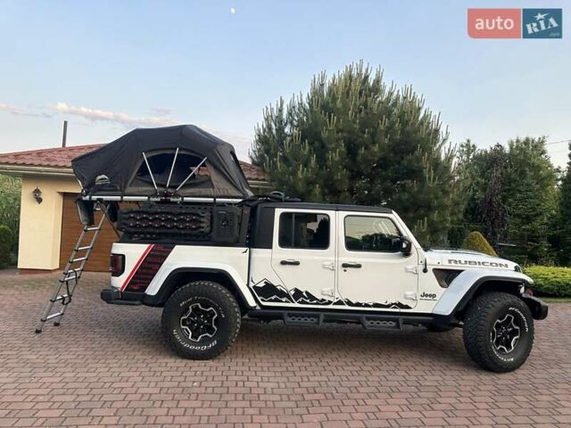 Білий Джип Gladiator, об'ємом двигуна 3.6 л та пробігом 61 тис. км за 65950 $, фото 22 на Automoto.ua