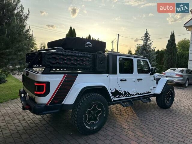 Білий Джип Gladiator, об'ємом двигуна 3.6 л та пробігом 61 тис. км за 65950 $, фото 8 на Automoto.ua