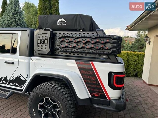 Білий Джип Gladiator, об'ємом двигуна 3.6 л та пробігом 61 тис. км за 65950 $, фото 14 на Automoto.ua
