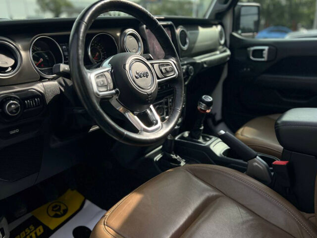 Белый Джип Gladiator, объемом двигателя 3.6 л и пробегом 135 тыс. км за 57000 $, фото 11 на Automoto.ua