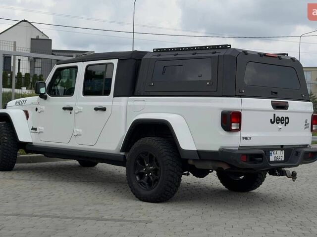 Білий Джип Gladiator, об'ємом двигуна 3.6 л та пробігом 51 тис. км за 51000 $, фото 6 на Automoto.ua