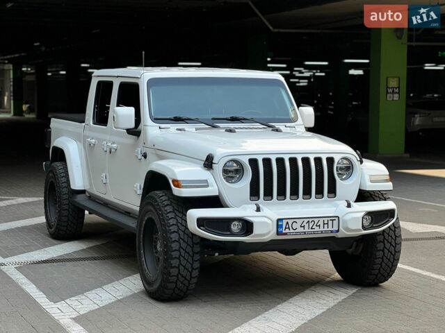 Білий Джип Gladiator, об'ємом двигуна 3.6 л та пробігом 63 тис. км за 34900 $, фото 3 на Automoto.ua