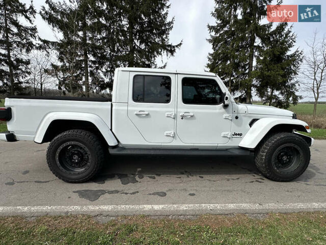 Білий Джип Gladiator, об'ємом двигуна 3.6 л та пробігом 59 тис. км за 51300 $, фото 7 на Automoto.ua