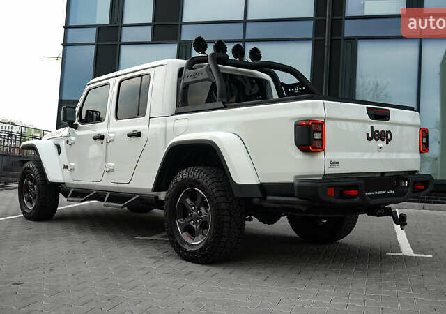Білий Джип Gladiator, об'ємом двигуна 3.6 л та пробігом 34 тис. км за 59500 $, фото 4 на Automoto.ua