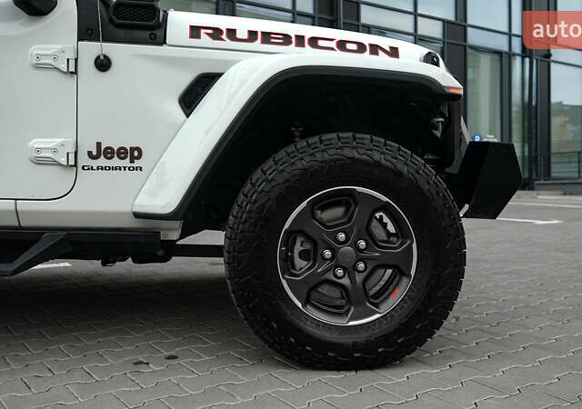 Білий Джип Gladiator, об'ємом двигуна 3.6 л та пробігом 34 тис. км за 59500 $, фото 13 на Automoto.ua