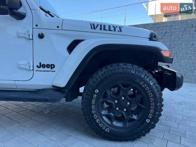 Белый Джип Gladiator, объемом двигателя 3.6 л и пробегом 6 тыс. км за 38500 $, фото 5 на Automoto.ua