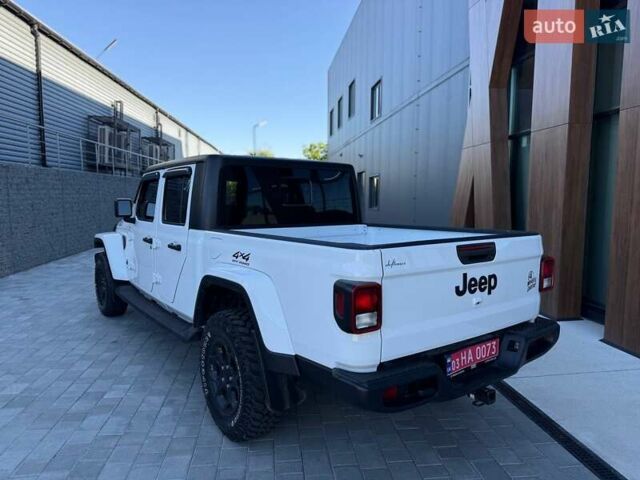 Белый Джип Gladiator, объемом двигателя 3.6 л и пробегом 6 тыс. км за 38500 $, фото 2 на Automoto.ua