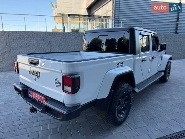 Белый Джип Gladiator, объемом двигателя 3.6 л и пробегом 6 тыс. км за 38500 $, фото 3 на Automoto.ua