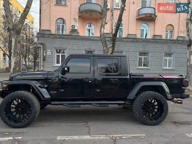 Черный Джип Gladiator, объемом двигателя 3.6 л и пробегом 34 тыс. км за 48000 $, фото 5 на Automoto.ua