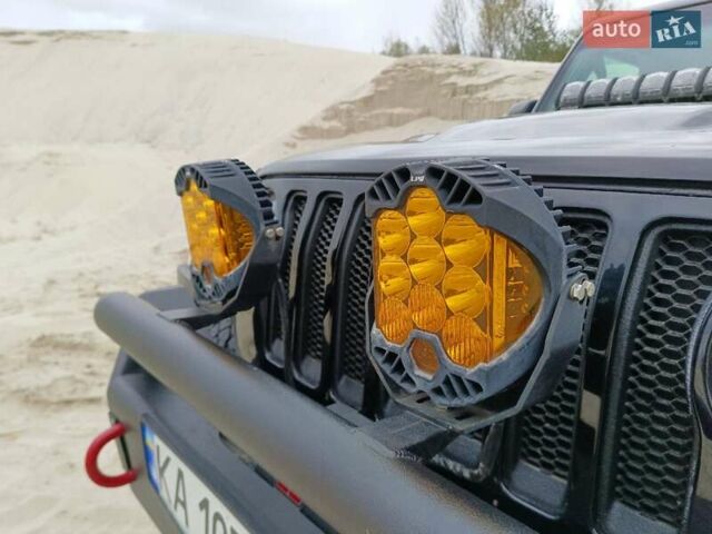 Чорний Джип Gladiator, об'ємом двигуна 3.6 л та пробігом 50 тис. км за 64444 $, фото 2 на Automoto.ua