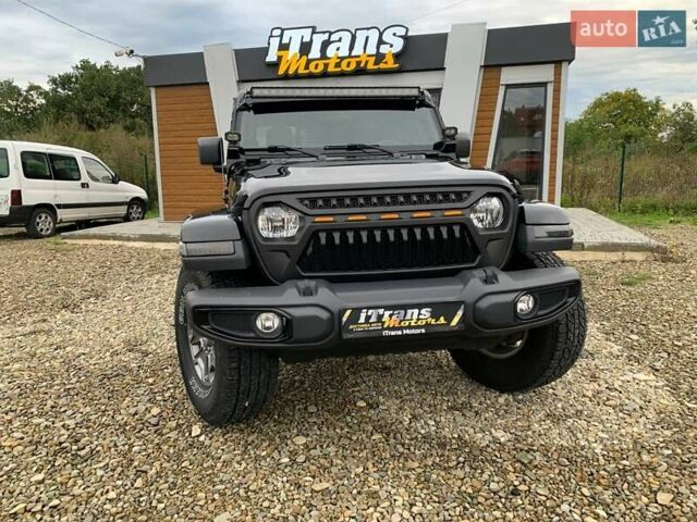 Чорний Джип Gladiator, об'ємом двигуна 3.6 л та пробігом 132 тис. км за 38000 $, фото 3 на Automoto.ua