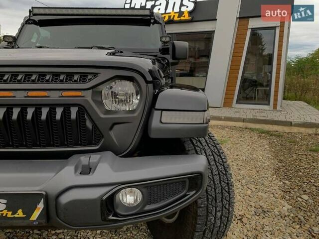 Чорний Джип Gladiator, об'ємом двигуна 3.6 л та пробігом 132 тис. км за 38000 $, фото 5 на Automoto.ua