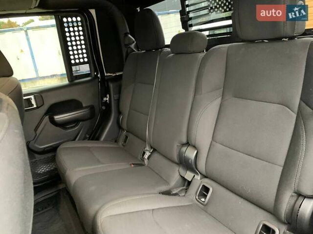 Чорний Джип Gladiator, об'ємом двигуна 3.6 л та пробігом 132 тис. км за 38000 $, фото 38 на Automoto.ua