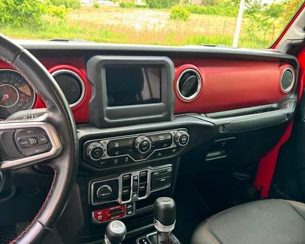 Красный Джип Gladiator, объемом двигателя 3.6 л и пробегом 67 тыс. км за 59777 $, фото 15 на Automoto.ua