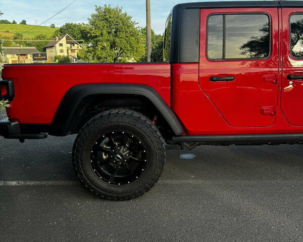 Красный Джип Gladiator, объемом двигателя 3.6 л и пробегом 67 тыс. км за 59777 $, фото 7 на Automoto.ua