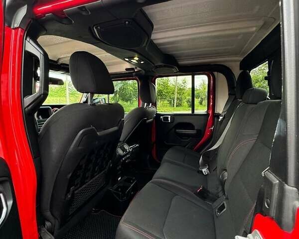 Красный Джип Gladiator, объемом двигателя 3.6 л и пробегом 67 тыс. км за 59777 $, фото 17 на Automoto.ua