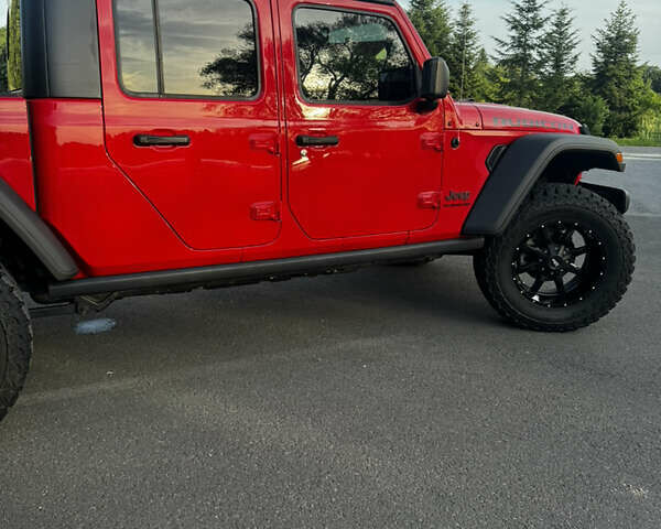 Красный Джип Gladiator, объемом двигателя 3.6 л и пробегом 67 тыс. км за 59777 $, фото 5 на Automoto.ua