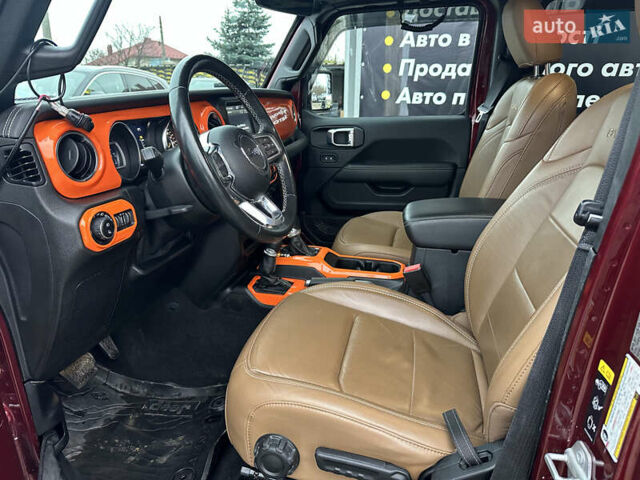 Червоний Джип Gladiator, об'ємом двигуна 3.6 л та пробігом 111 тис. км за 47900 $, фото 9 на Automoto.ua