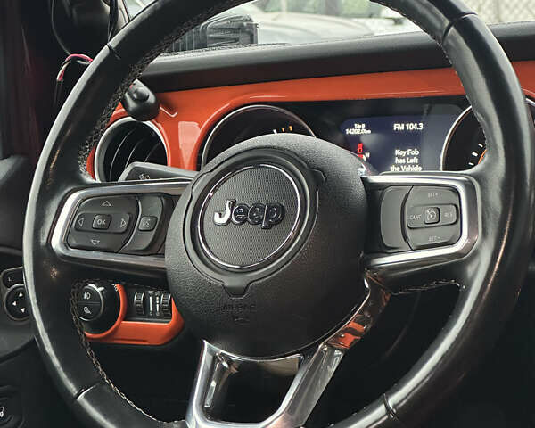 Червоний Джип Gladiator, об'ємом двигуна 3.6 л та пробігом 111 тис. км за 47900 $, фото 15 на Automoto.ua