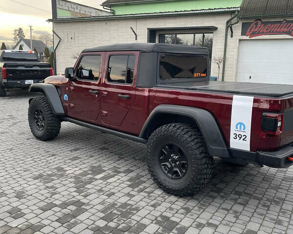 Красный Джип Gladiator, объемом двигателя 3.6 л и пробегом 72 тыс. км за 59900 $, фото 5 на Automoto.ua