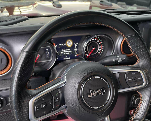 Красный Джип Gladiator, объемом двигателя 3.6 л и пробегом 72 тыс. км за 59900 $, фото 11 на Automoto.ua