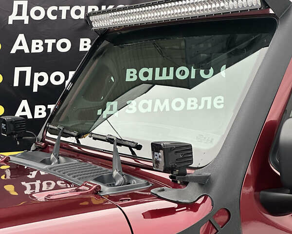 Червоний Джип Gladiator, об'ємом двигуна 3.6 л та пробігом 111 тис. км за 47900 $, фото 8 на Automoto.ua