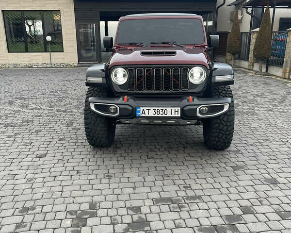 Красный Джип Gladiator, объемом двигателя 3.6 л и пробегом 72 тыс. км за 59900 $, фото 3 на Automoto.ua
