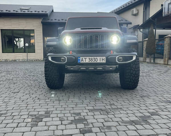 Красный Джип Gladiator, объемом двигателя 3.6 л и пробегом 72 тыс. км за 59900 $, фото 4 на Automoto.ua