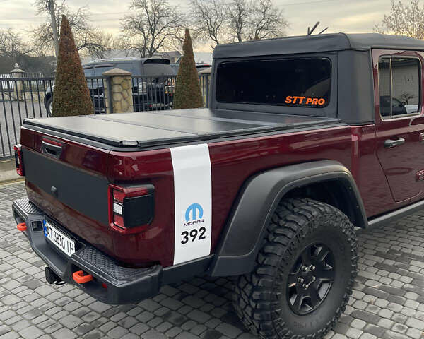 Красный Джип Gladiator, объемом двигателя 3.6 л и пробегом 72 тыс. км за 59900 $, фото 9 на Automoto.ua